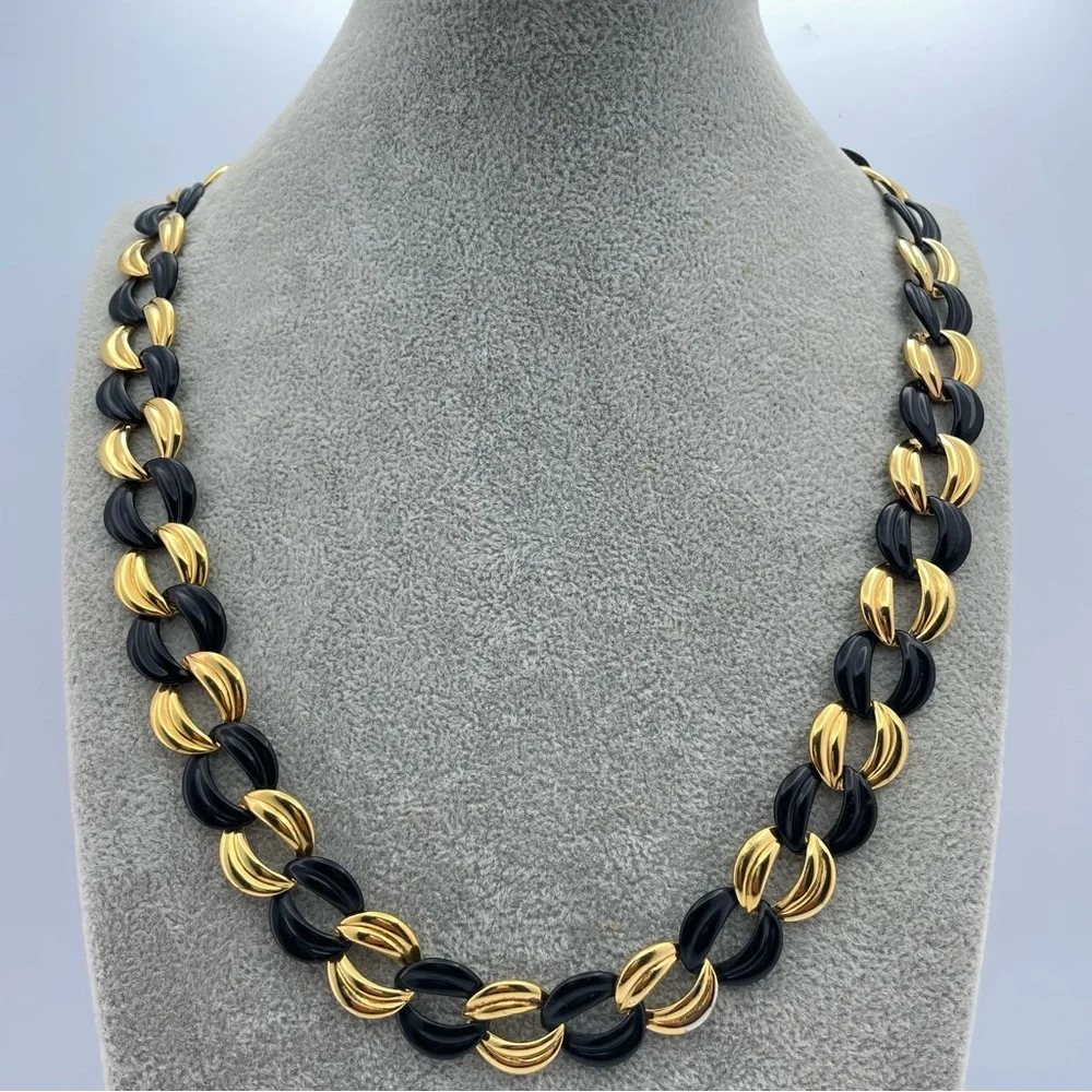 Stunning Vintage Black & Gold Interlocking Link Necklace 24” Statement
